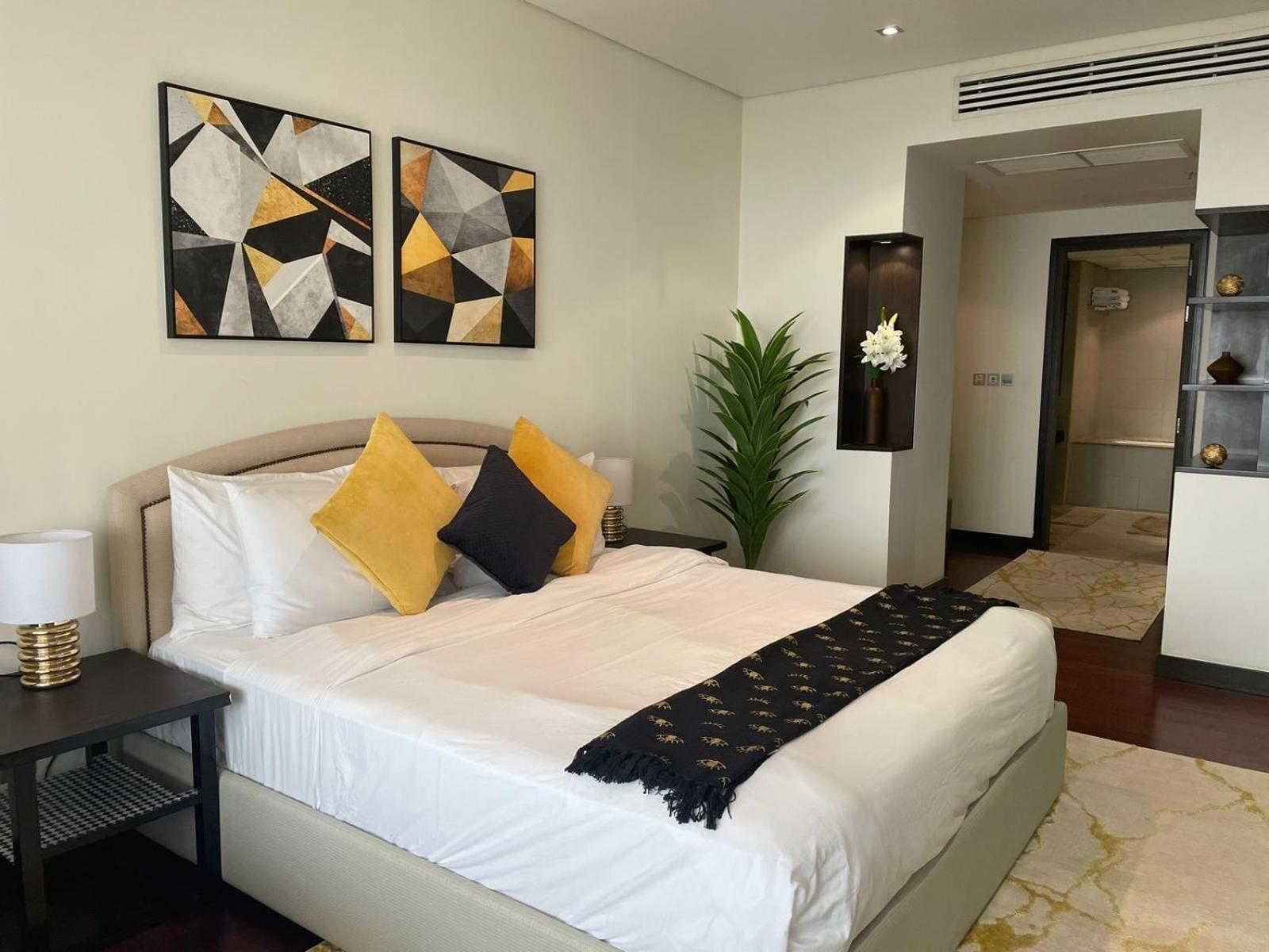 Anantara Hotel Apartment Palm Jumeirah Connected Anantara Hotel Dubai Exterior photo