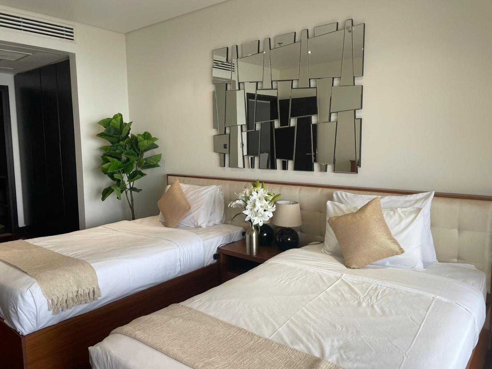 Anantara Hotel Apartment Palm Jumeirah Connected Anantara Hotel Dubai Exterior photo